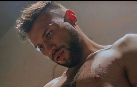 Benjamín Escort Masculino