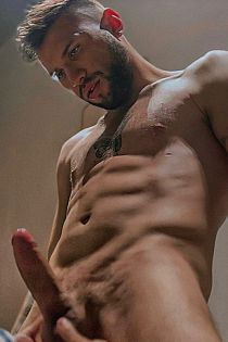 Benjamín Escort Masculino