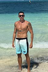 Felix Acompañante masculino