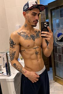 Gael Noir Male Escort