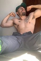 Louis Escort Masculino