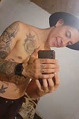 Loan Escort Masculino