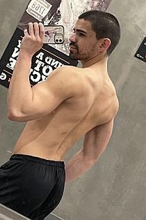 Renzo Escort Masculino