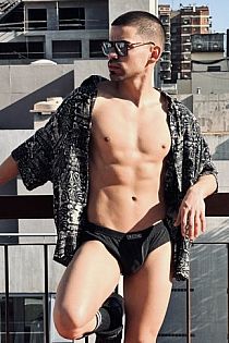 Renzo Escort Masculino