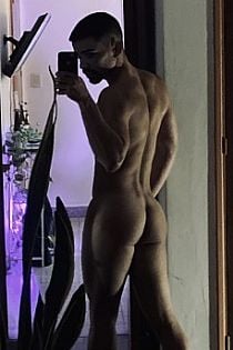 Renzo Male Escort