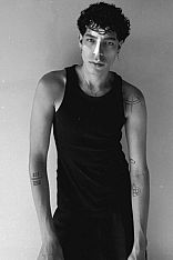 Photo #3 of Gian