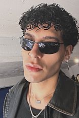 Photo #2 of Gian