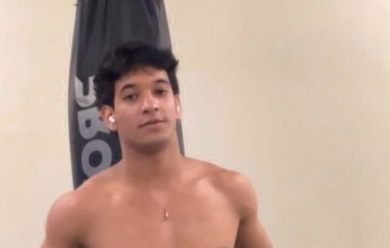 Carlos Male Escort