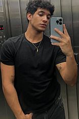Photo #3 of Carlos