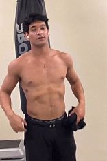 Carlos Male Escort