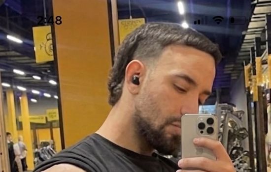 Milo Ferrar Male Masseur