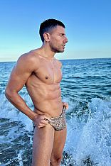 Nazareno Male Masseur