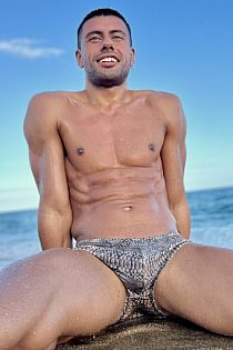 Nazareno Male Masseur