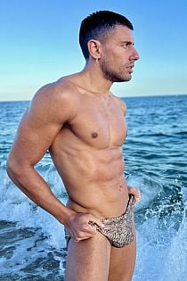 Nazareno Male Masseur
