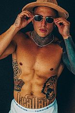 Photo #25 of Prohibido