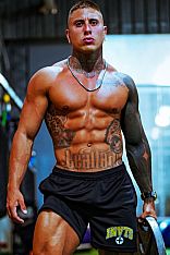 Prohibido Male Escort