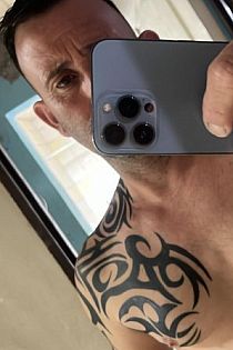 Axel B. Escort Masculino