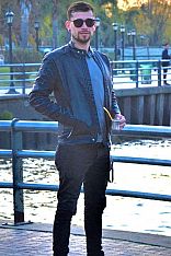 Francis Escort Masculino