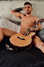 Francis Escort Masculino