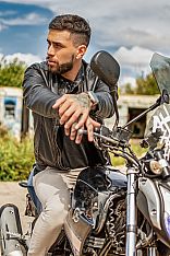 Photo #18 of Francis