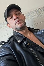 Ciervo Escort Masculino