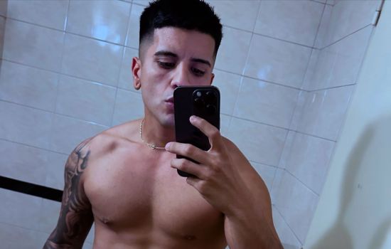 Hades Escort Masculino
