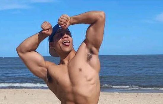 Logan 26 CM Escort Masculino