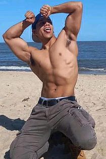 Logan 26 CM Escort Masculino