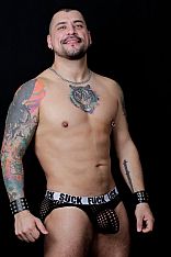 Maskedjocks Po Male Escort