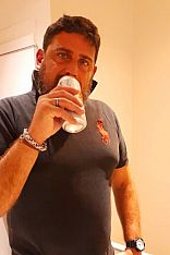 Photo #5 of Tomás y Estefan