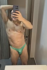 Photo #6 of Sebastián