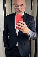 Tomás U. Masajista masculino