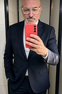Tomás U. Escort Masculino