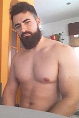 Lukka Escort Masculino