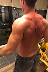 Richard Escort Masculino