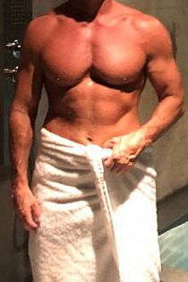 Richard Escort Masculino