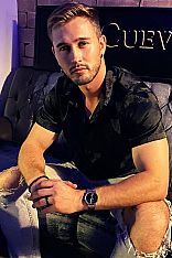 Alexander Roco Es Escort Masculino