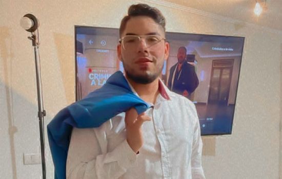 Latino CL Escort Masculino