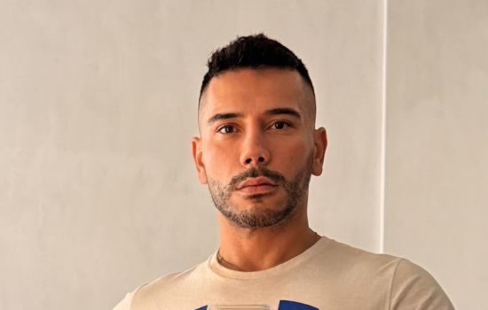 Edü Male Masseur