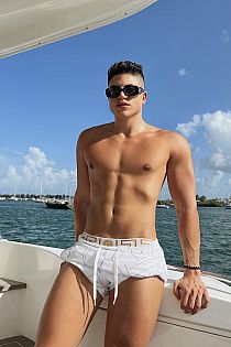 Kevin Male Escort