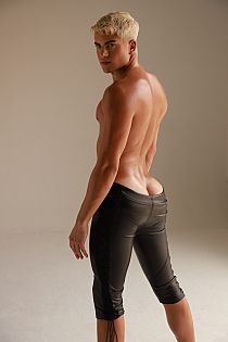 Kevin Escort Masculino