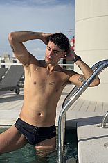 Ramiro Escort Masculino