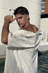 Ramiro Escort Masculino