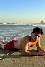 Mathias Uy Escort Masculino