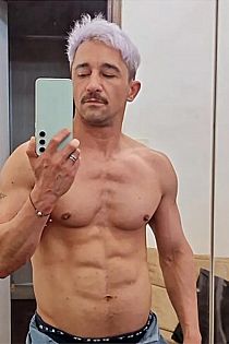 Kebsho Escort Masculino