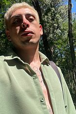 Photo #3 of Tomás Duar