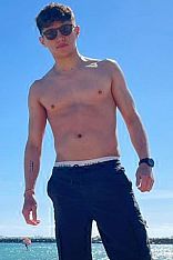 Nolan Escort Masculino