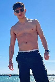 Nolan Escort Masculino