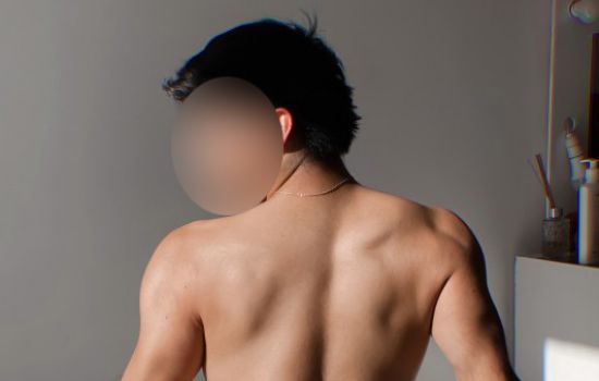 Zehus Male Escort