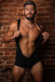 Vincenzo Male Masseur